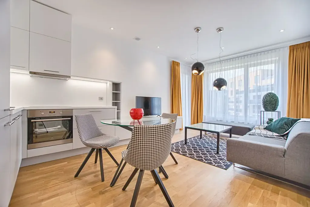 Lichte zithoek in een woning in Den Haag